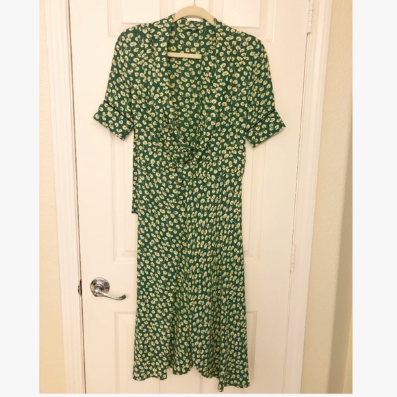 Ganni Dalton Crepe Dress Verdant Green 34 … - Picture 2 of 6
